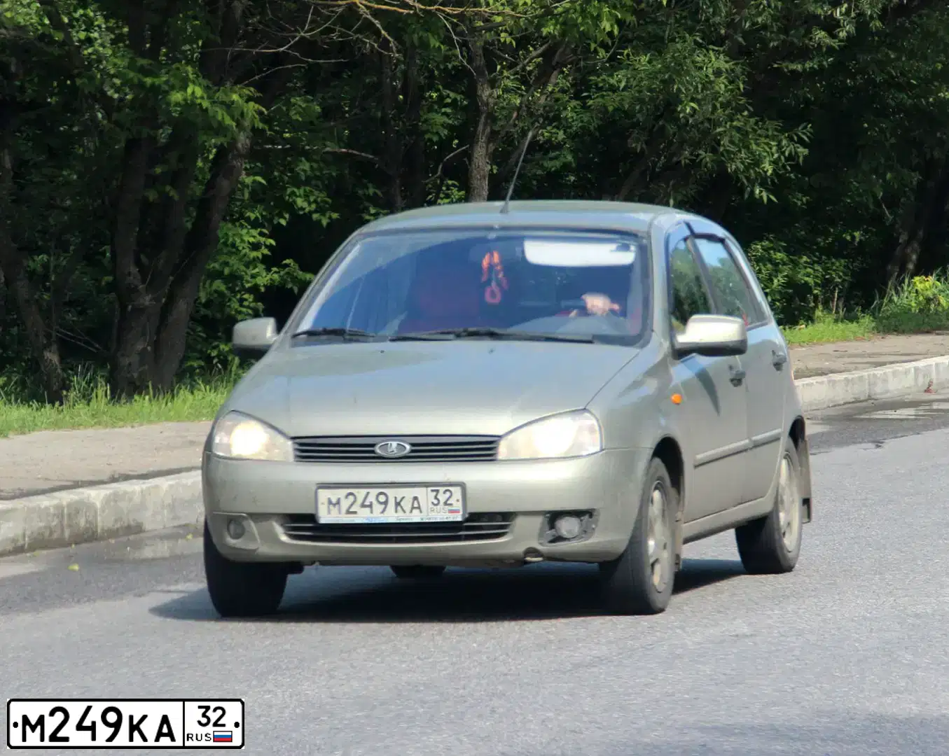 Фото автомобиля LADA 1119 KALINA, 2012 — госномер М785ЕТ67. Цвет: СЕРО-БЕЖЕВЫЙ