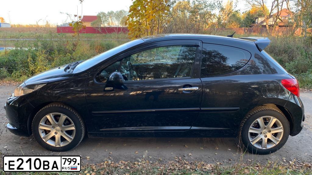 Фото автомобиля PEUGEOT T 207, 2007 — госномер Е210ВА799. Цвет: ЧЕРНЫЙ