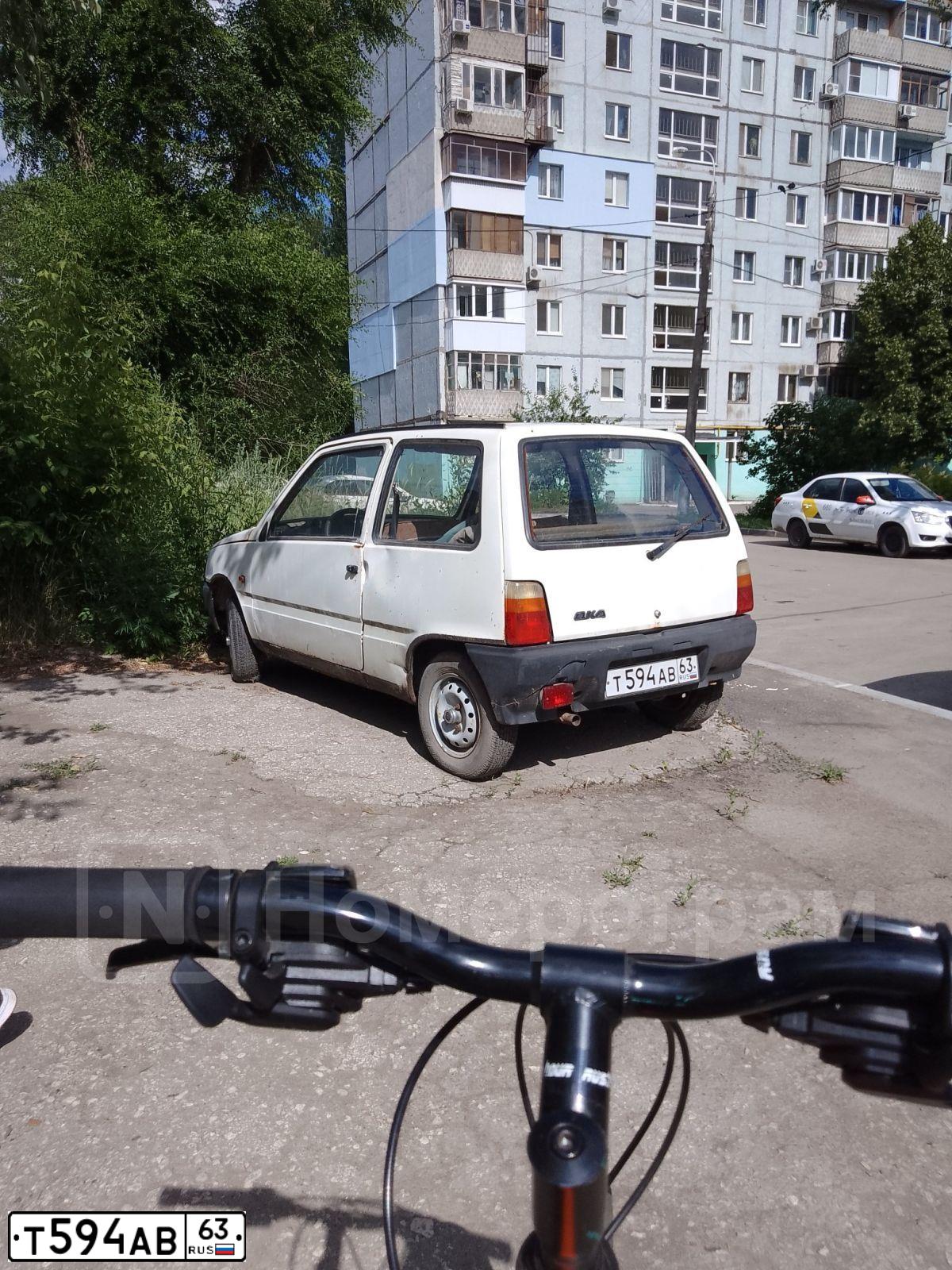 Фото автомобиля SEAZ OKA, 1995 — госномер Т594АВ63. Цвет: БЕЛЫЙ