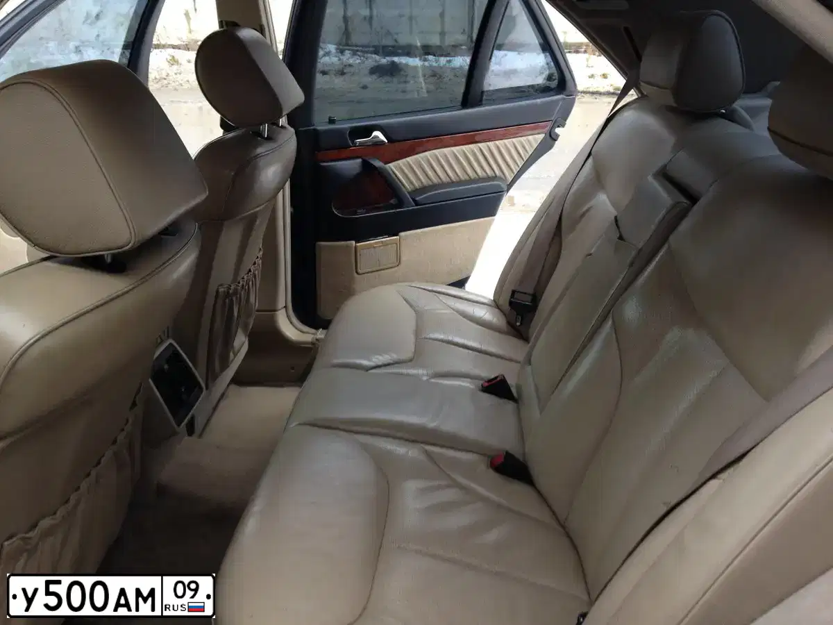 Фото автомобиля MERCEDES S-KLASSE, 1992 — госномер У500АМ09. Цвет: КОРИЧНЕВЫЙ