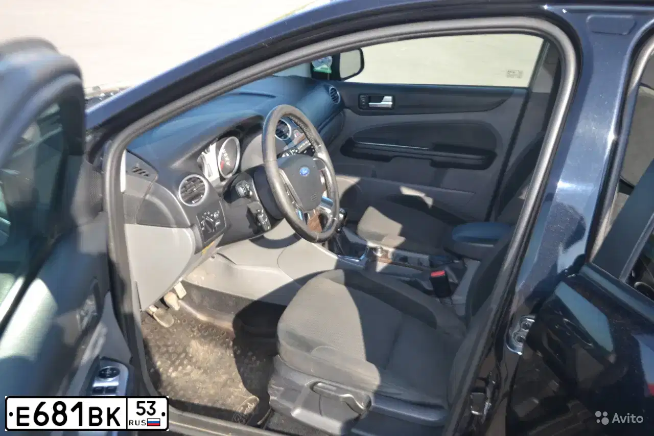 Фото автомобиля FORD FOCUS, 2008 — госномер К296ЕУ198. Цвет: ЧЕРНЫЙ