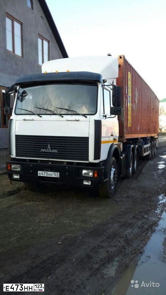Фото автомобиля МАЗ 6422А8-320-050, 2012 — госномер М100УН06. Цвет: Белый