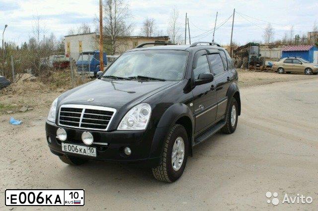 Фото автомобиля SSANGYONG REXTON, 2007 — госномер Е006КА10. Цвет: ЧЕРНЫЙ МЕТАЛЛИК