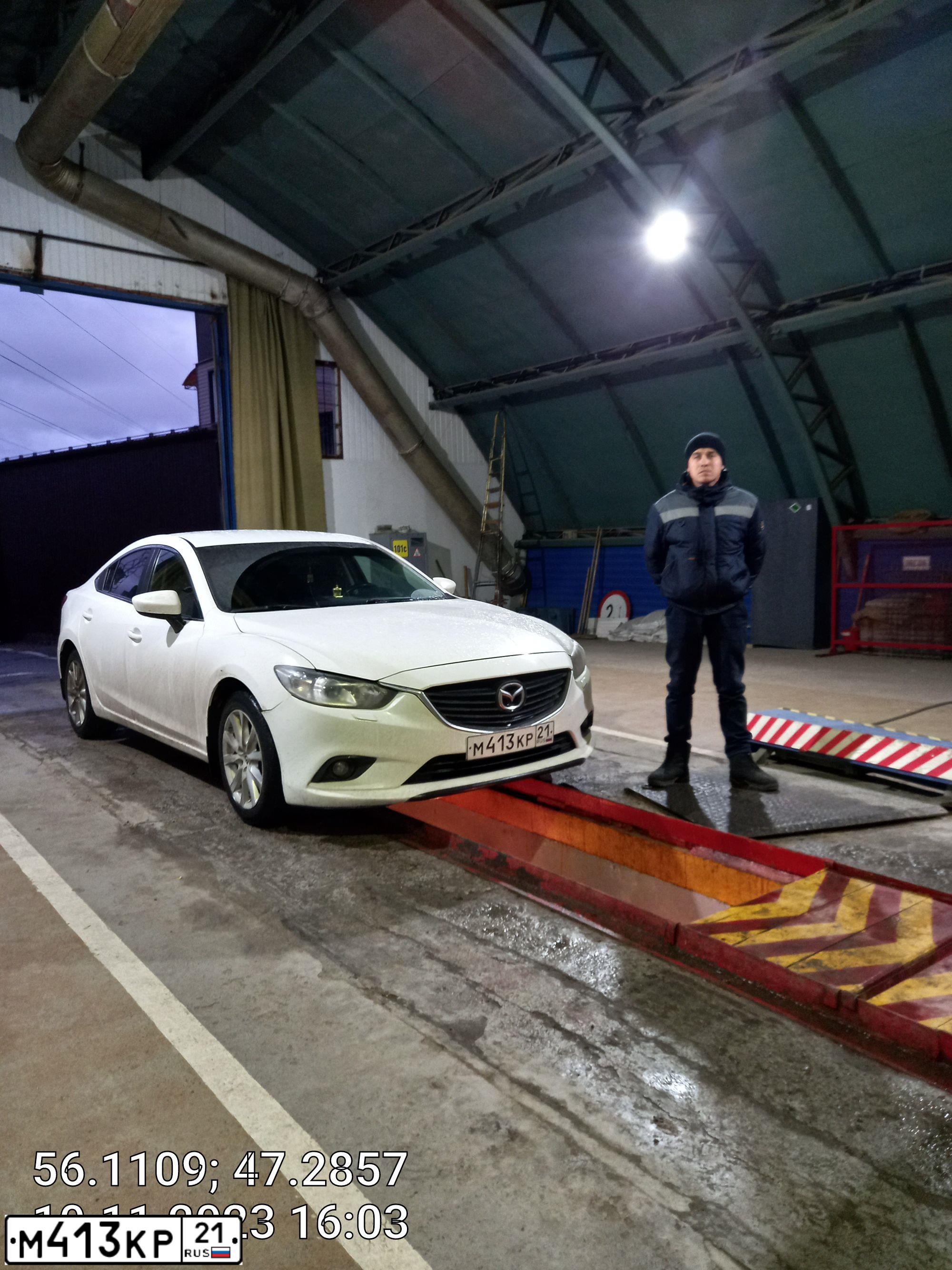 Фото автомобиля MAZDA 6, 2013 — госномер Е006ТВ21. Цвет: Белый