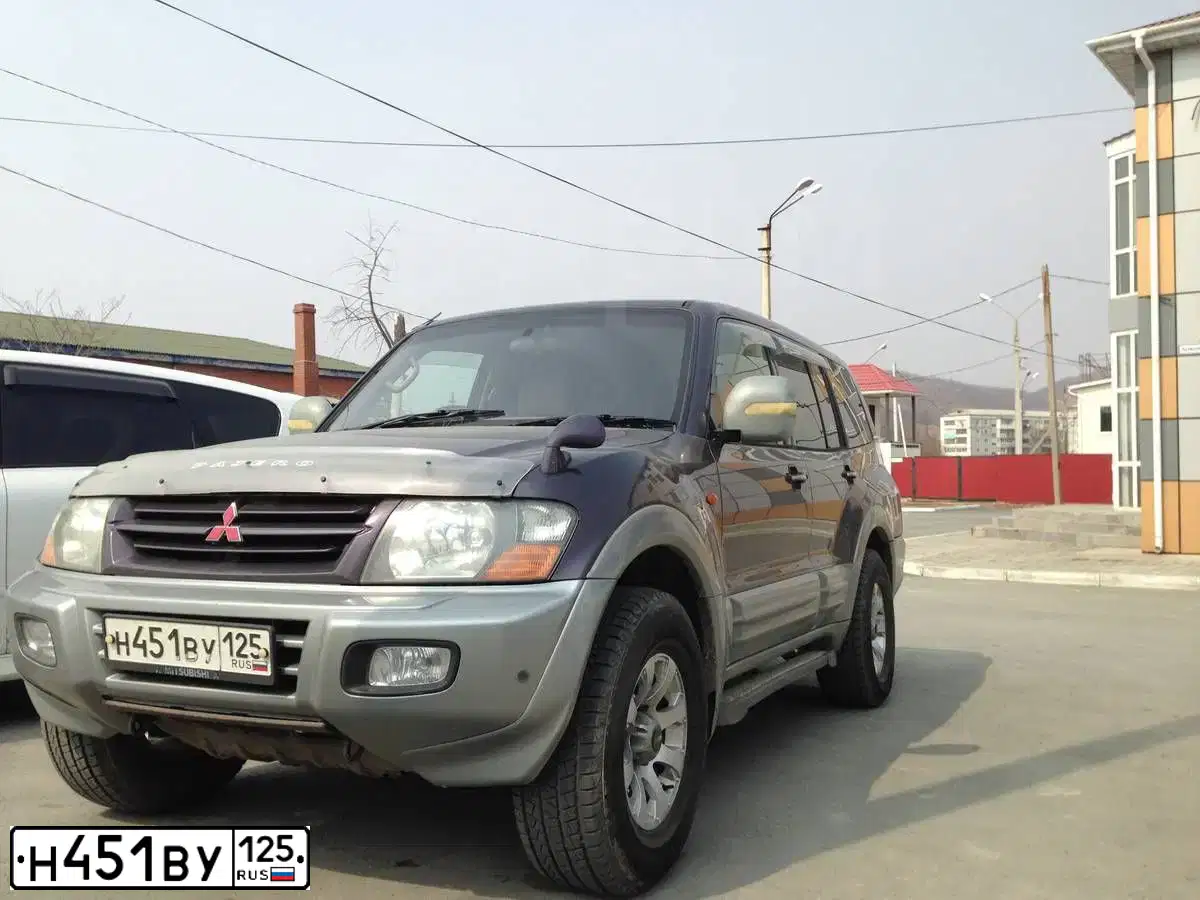 Фото автомобиля MITSUBISHI PAJERO, 2000 — госномер Н451ВУ125