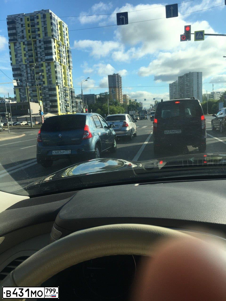 Фото автомобиля RENAULT DOKKER, 2018 — госномер В431МО799. Цвет: ТЕМНО-СИНИЙ