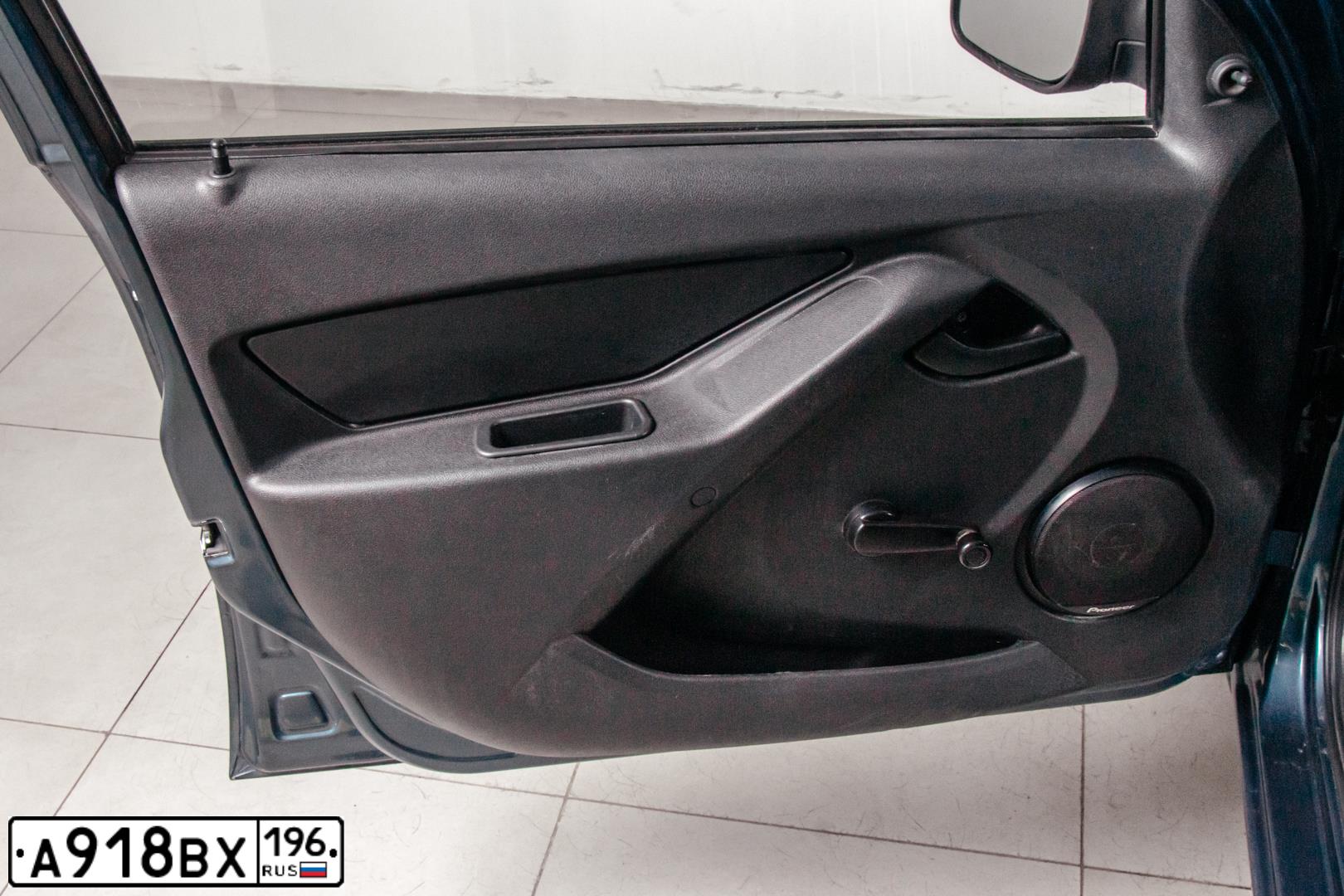 Фото автомобиля LADA 2190 GRANTA, 2014 — госномер А918ВХ196. Цвет: СЕРО-СИНИЙ