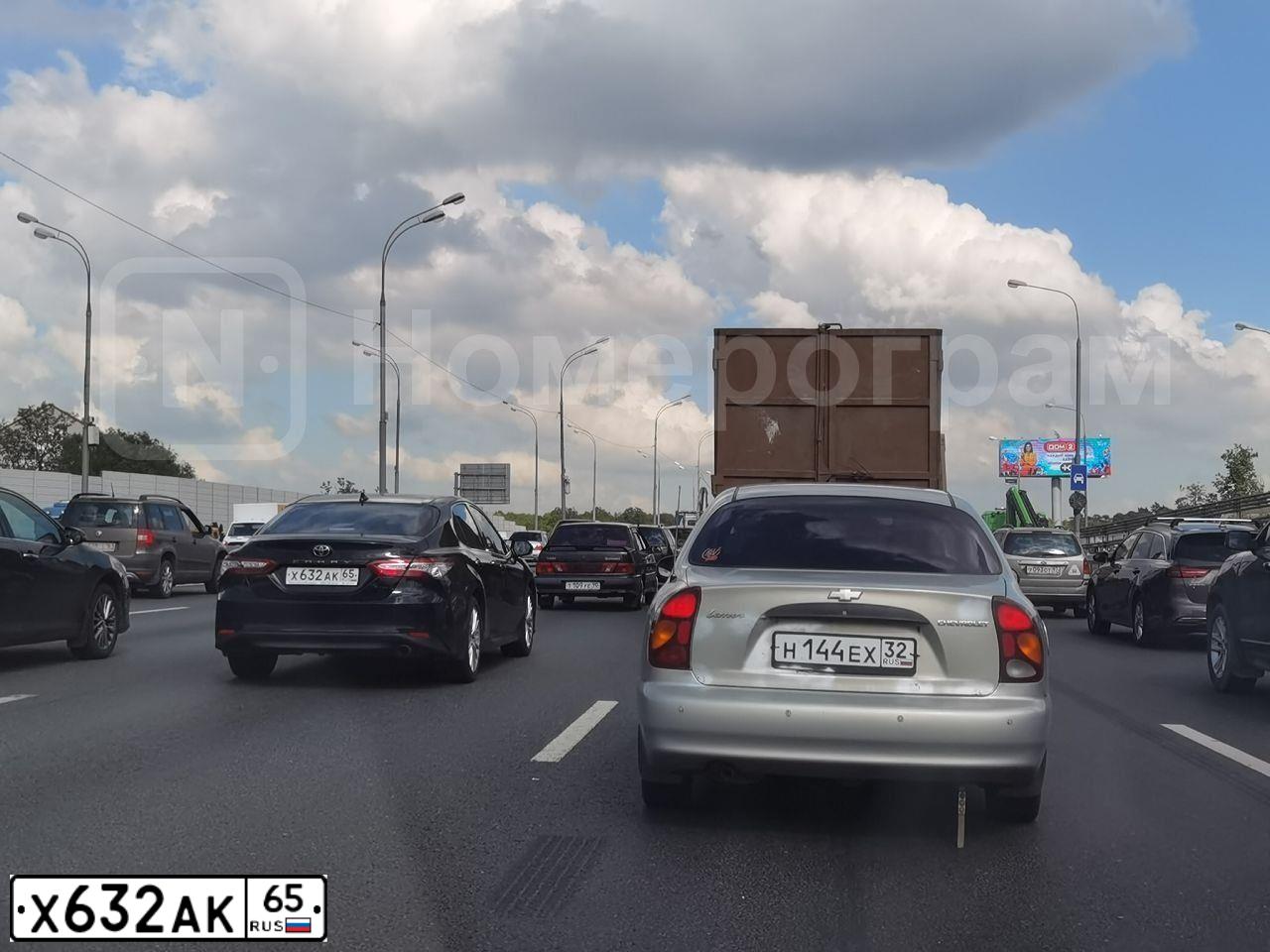 Фото автомобиля TOYOTA CAMRY, 2020 — госномер К606РХ95. Цвет: ЧЕРНЫЙ