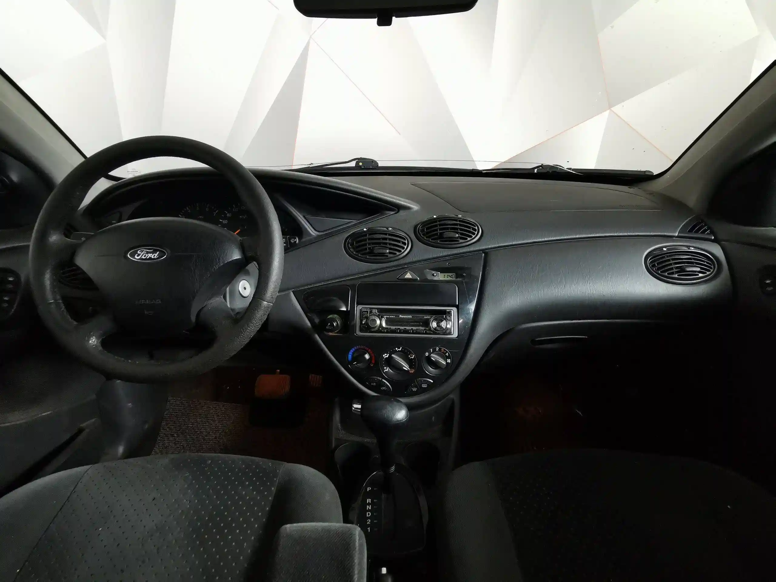 Фото автомобиля FORD FOCUS, 2004 — госномер О970ВВ550. Цвет: СЕРЫЙ МЕТАЛЛИК