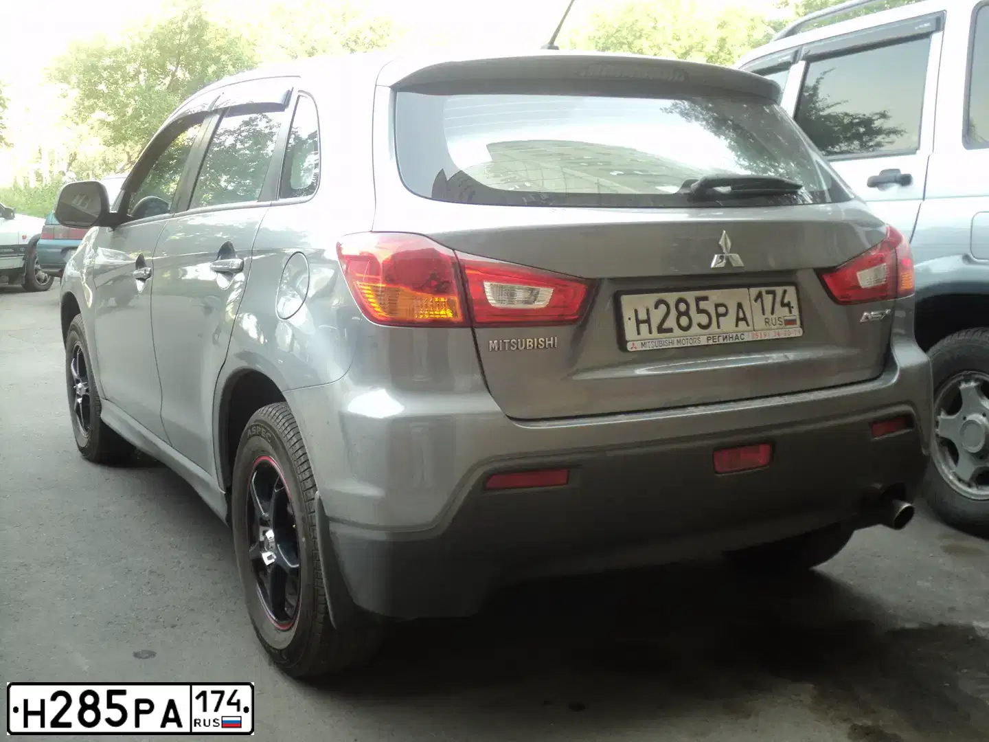 Фото автомобиля DONGFENG DFL-SERIE, 2007 — госномер Н258РР174. Цвет: Белый