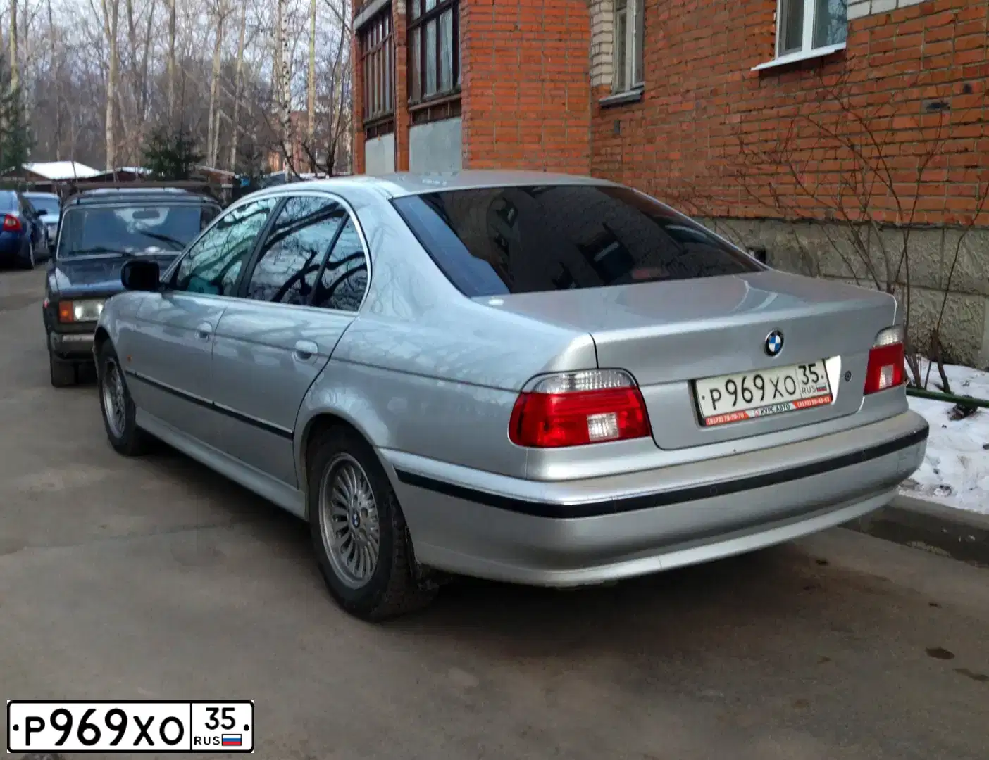 Фото автомобиля BMW 523I, 2000 — госномер Т626ВО178