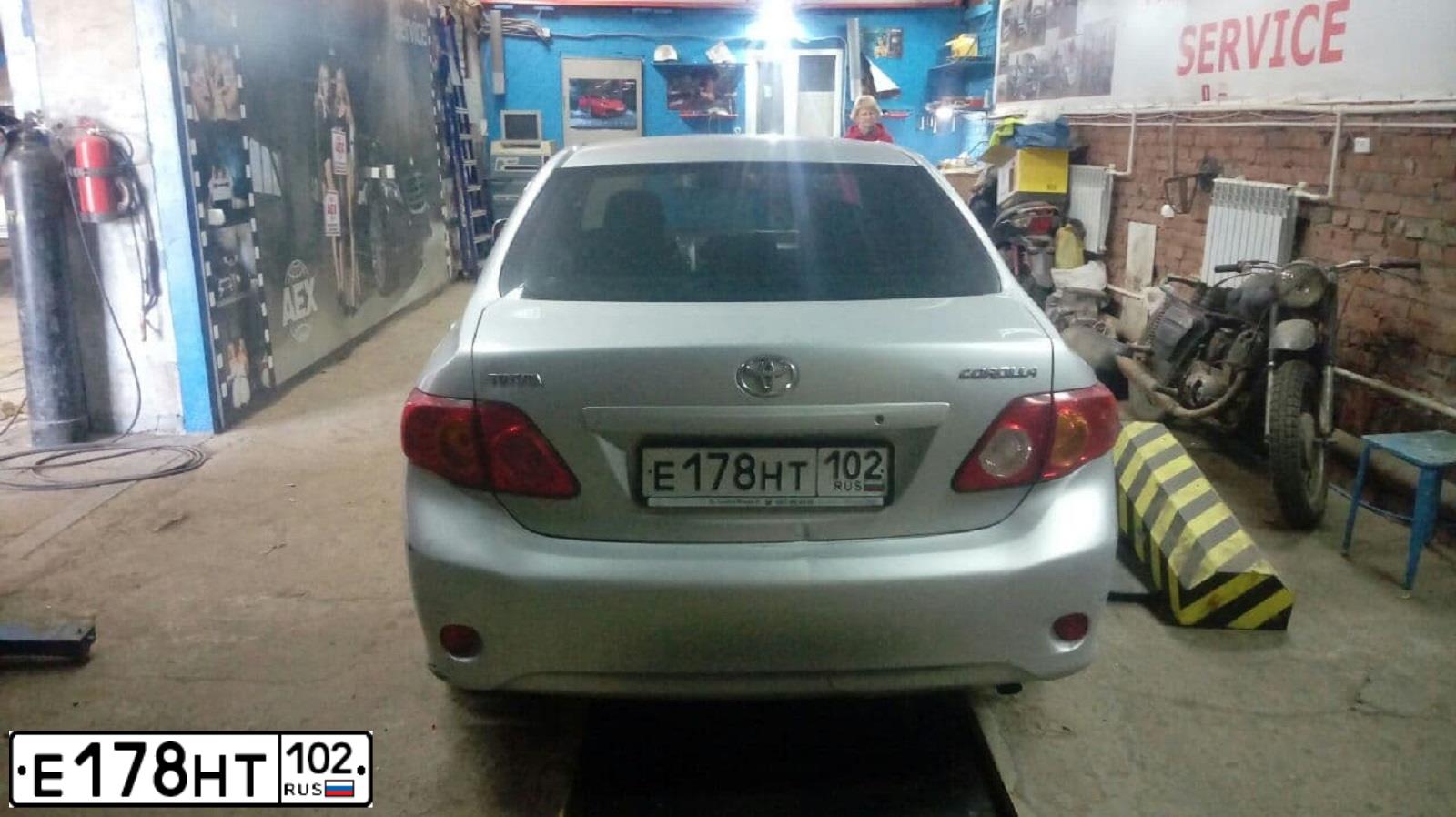 Фото автомобиля TOYOTA COROLLA, 2007 — госномер Е178НТ102. Цвет: СЕРЕБРИСТЫЙ
