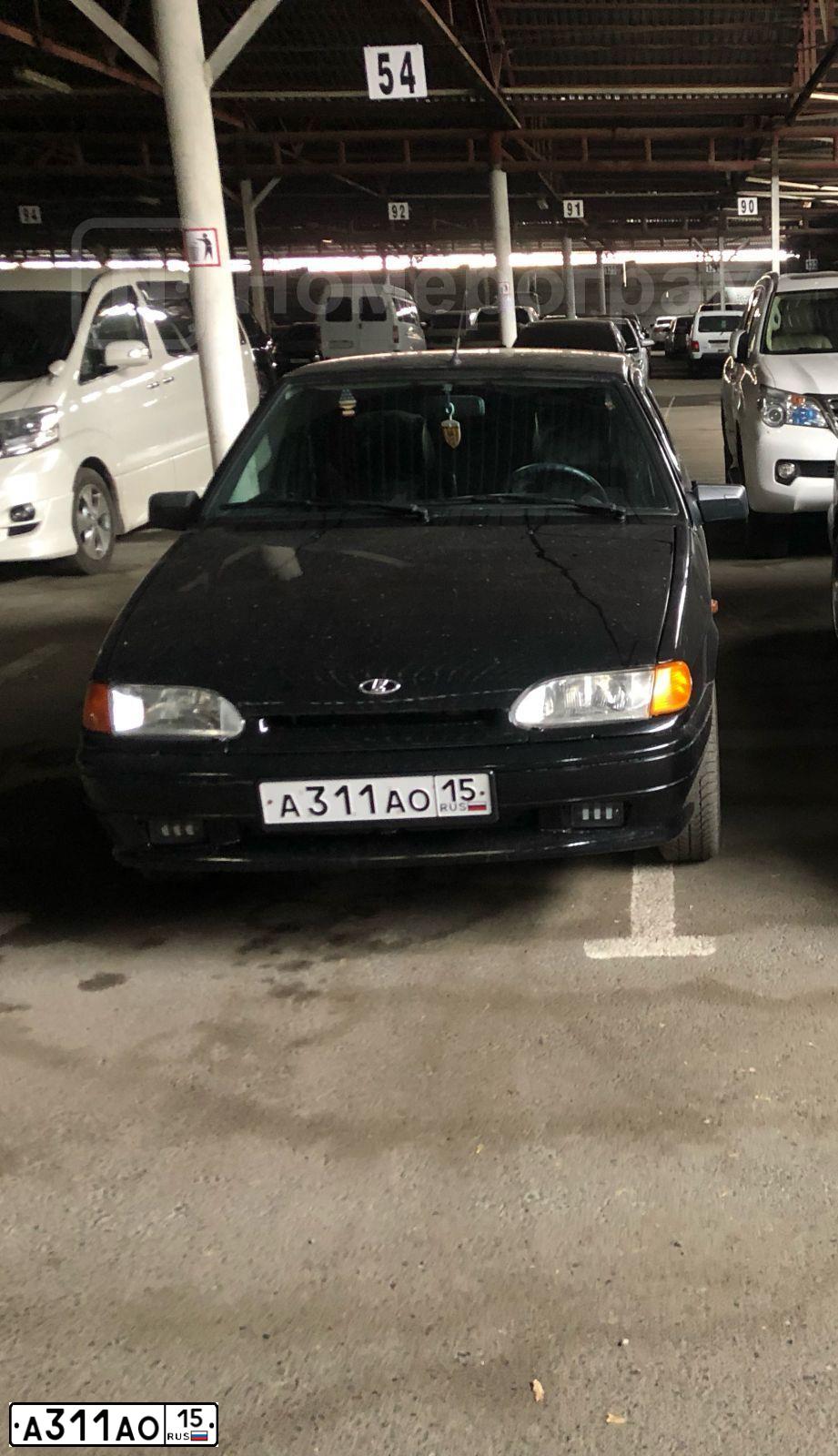 Фото автомобиля LADA 2114 SAMARA, 2013 — госномер Р957УВ26. Цвет: Сине-Черный