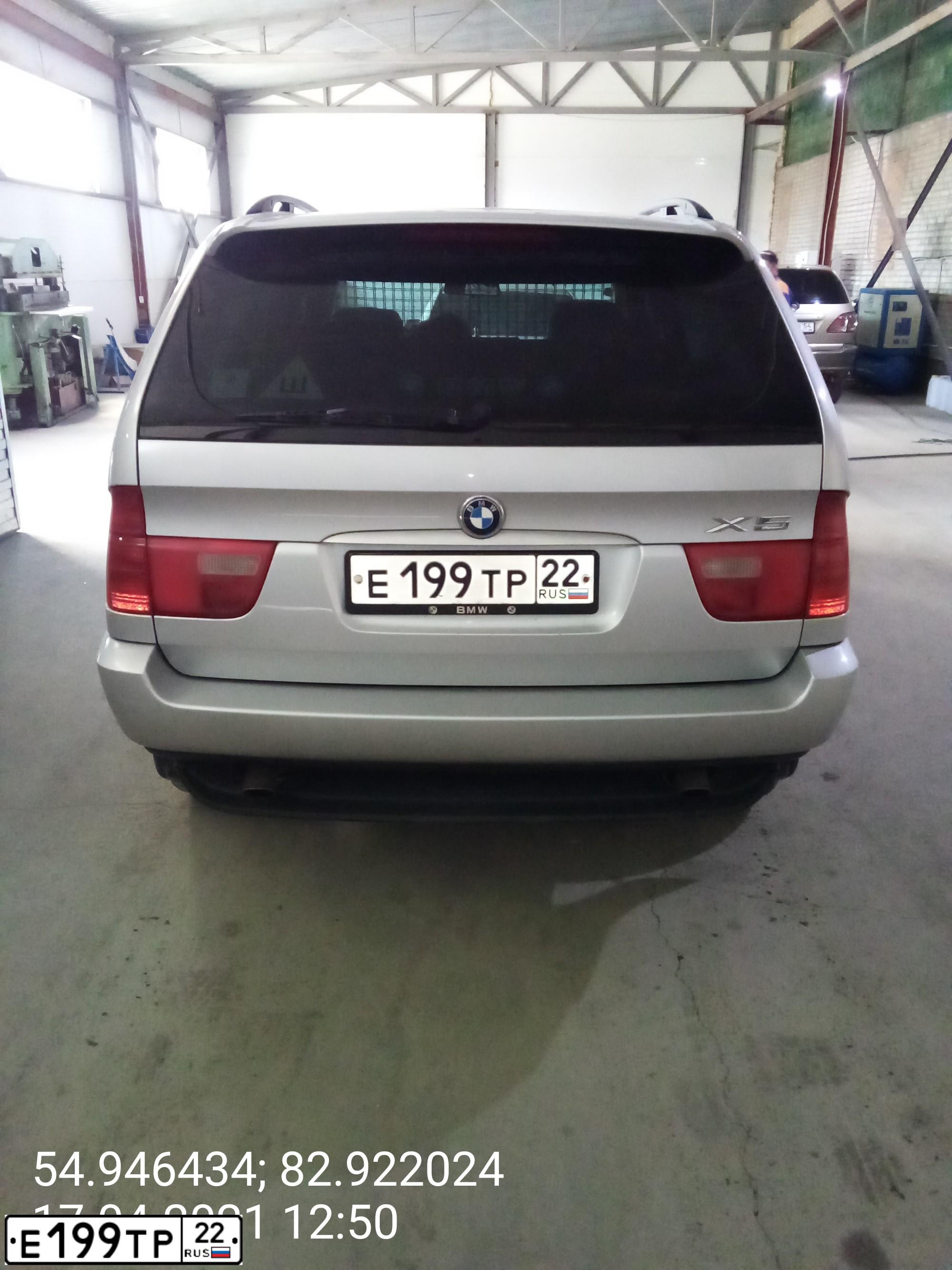 Фото автомобиля BMW X5, 2002 — госномер Е199ТР22. Цвет: СЕРЕБРИСТЫЙ