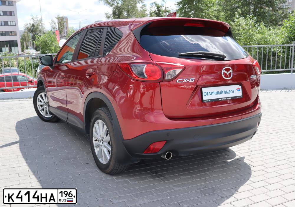 Фото автомобиля MAZDA CX-5, 2012 — госномер Х330НА196. Цвет: Красный