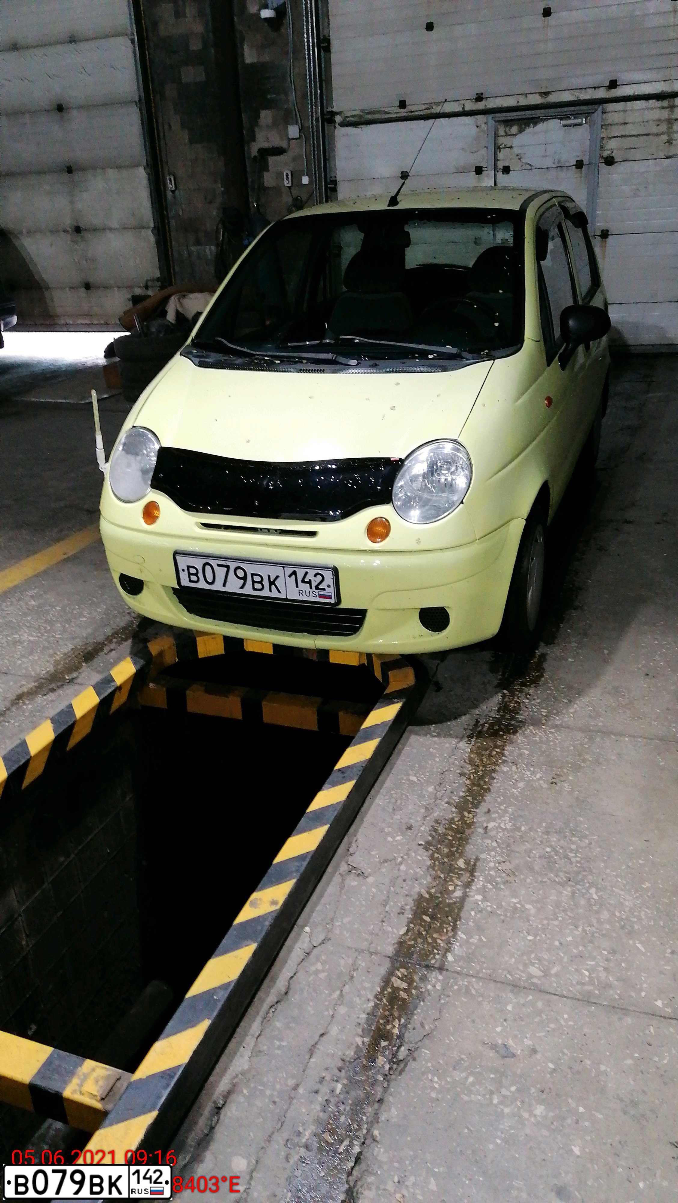 Фото автомобиля DAEWOO MATIZ, 2007 — госномер М560КО34. Цвет: ЛИМОН