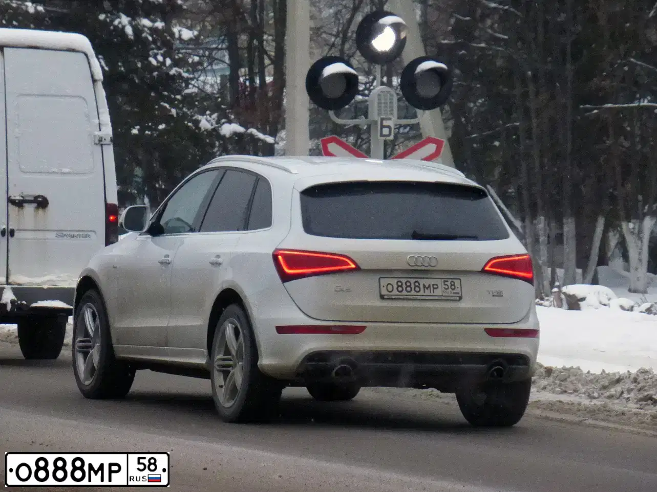 Фото автомобиля MERCEDES GLE-KLASSE, 2020 — госномер О888МР58. Цвет: Белый