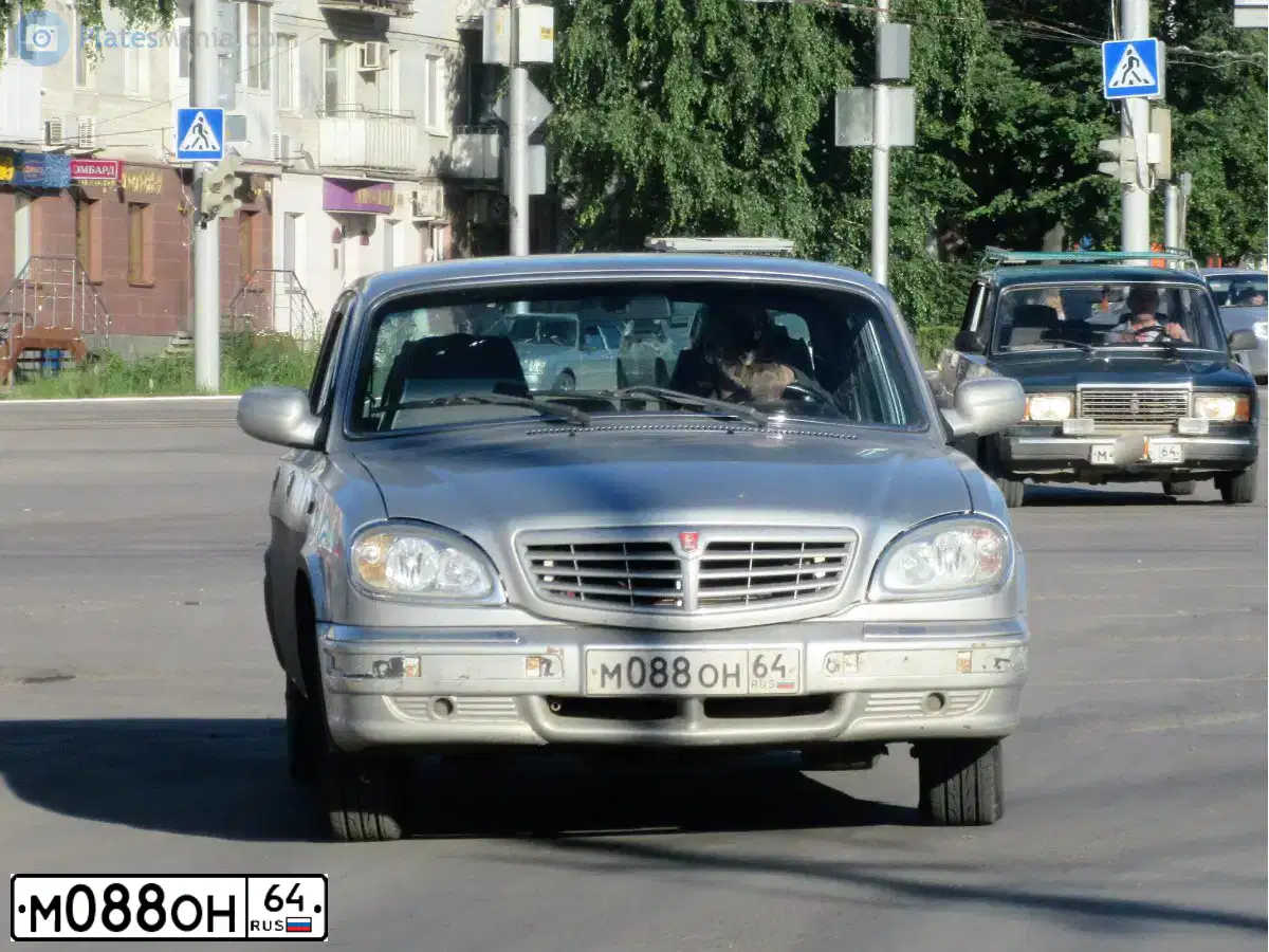 Фото автомобиля GAZ 3110 WOLGA, 2005 — госномер М088ОН64. Цвет: СЕРЕБРИСТЫЙ
