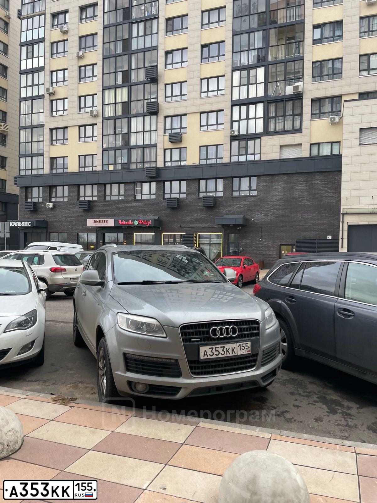 Фото автомобиля AUDI Q7, 2008 — госномер А353КК155. Цвет: СЕРЫЙ