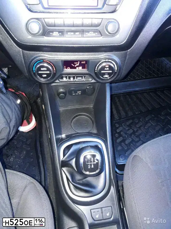 Фото автомобиля KIA RIO, 2013 — госномер К266РУ21. Цвет: СЕРЫЙ