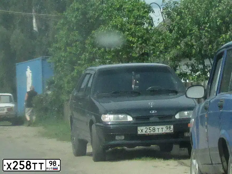 Фото автомобиля LADA 2115 SAMARA, 2009 — госномер Х258ТТ98. Цвет: ГРАФИТОВЫЙ МЕТАЛЛИК