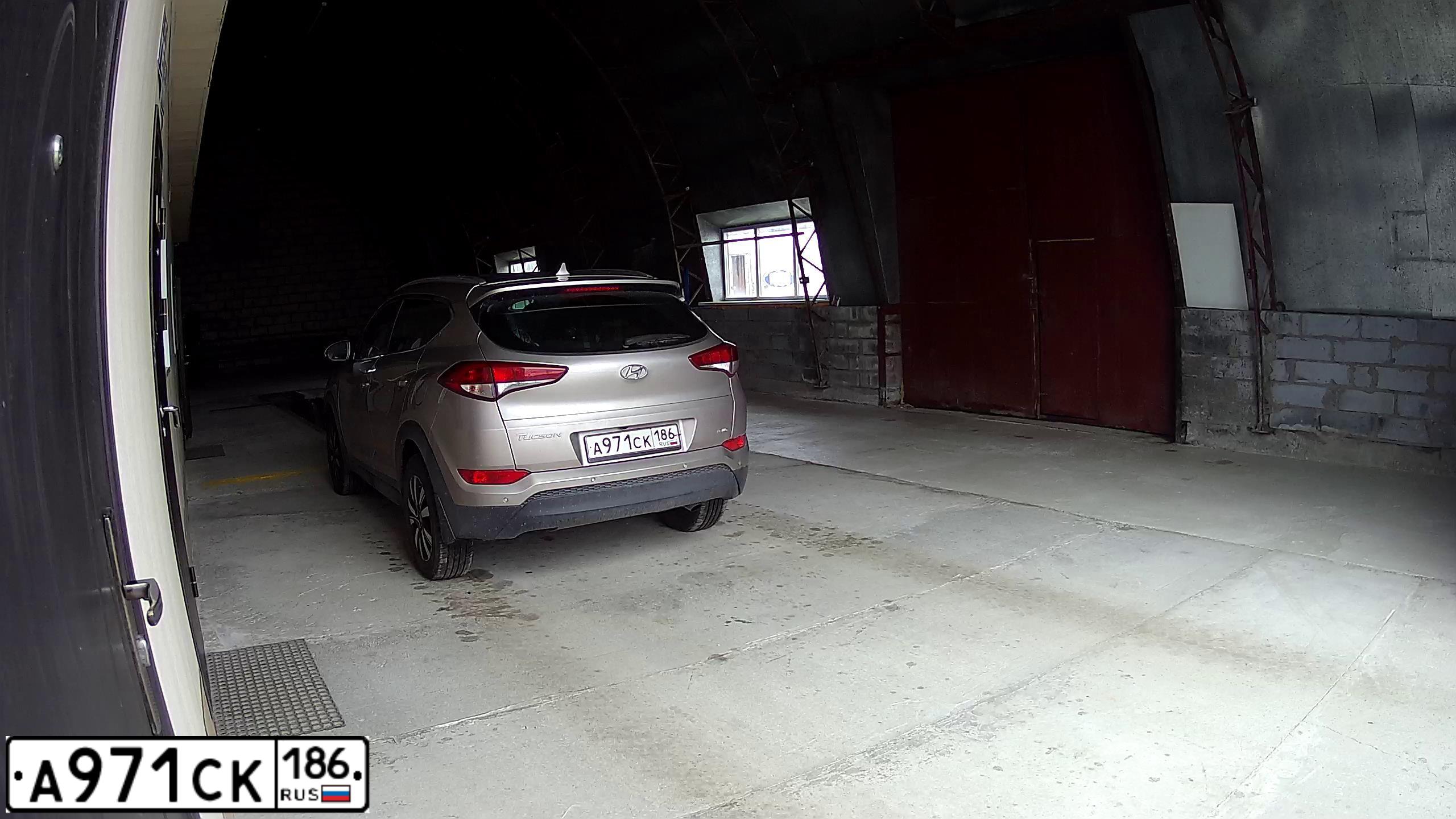 Фото автомобиля HYUNDAI TUCSON, 2018 — госномер А971СК186. Цвет: СВЕТЛО-БЕЖЕВЫЙ