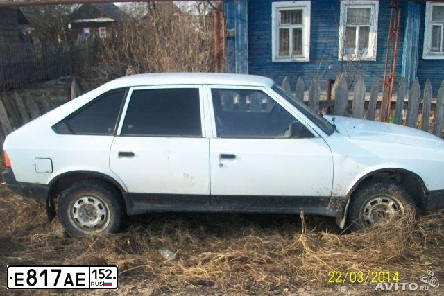 Фото автомобиля AZLK MOSKWITSCH 2141, 1998 — госномер Е817АЕ152. Цвет: Белый
