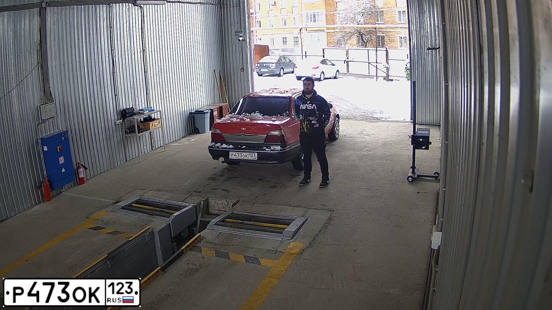 Фото автомобиля LADA 2114 SAMARA, 2004 — госномер У094НО193. Цвет: СЕРЕБРИСТО-ЖЕЛТЫЙ