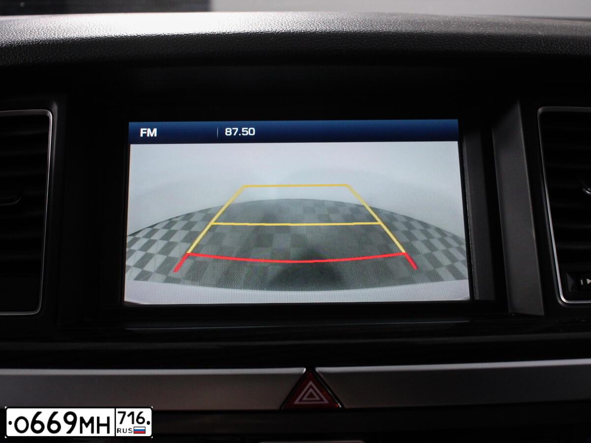 Фото автомобиля HYUNDAI GENESIS, 2019 — госномер В929НУ716. Цвет: Белый