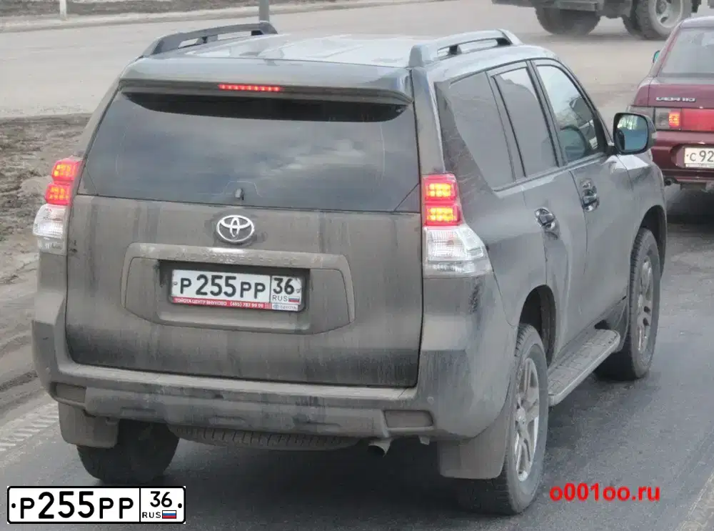 Фото автомобиля TOYOTA LANDCRUISER, 2012 — госномер Р255РР36. Цвет: ЧЕРНЫЙ