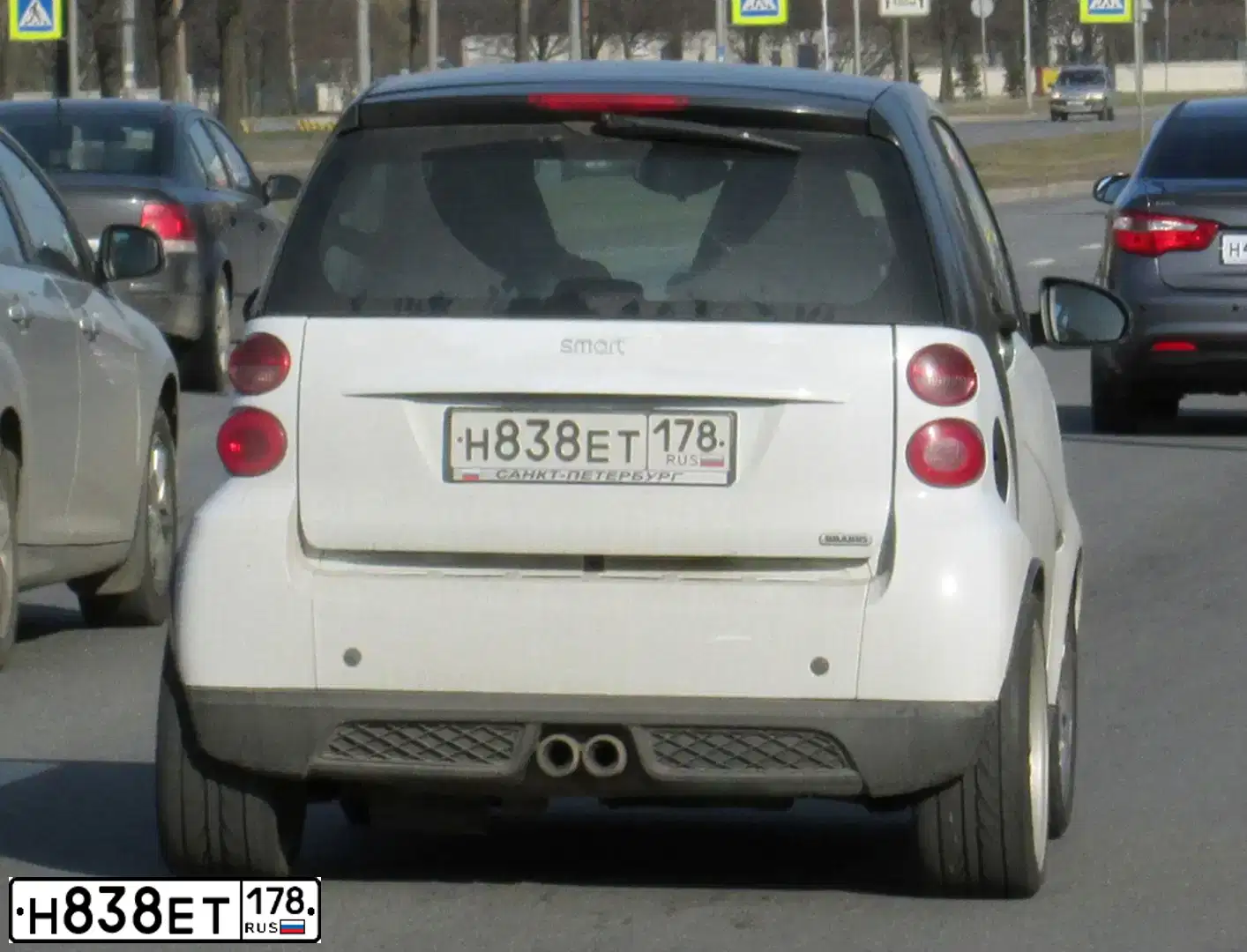 Фото автомобиля SMART FORTWO, 2009 — госномер Н838ЕТ178. Цвет: БЕЛЫЙ