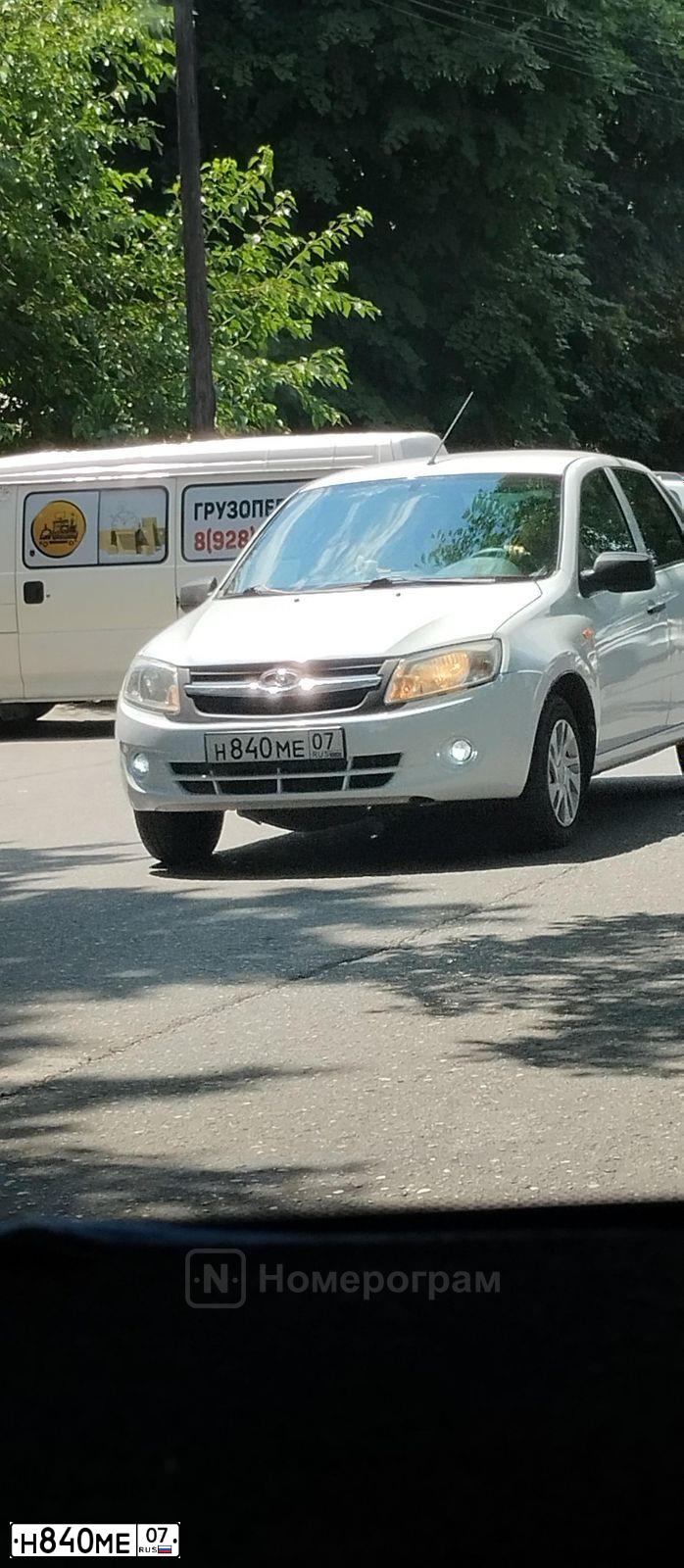 Фото автомобиля LADA 2190 GRANTA, 2012 — госномер Н840МЕ07. Цвет: Белый