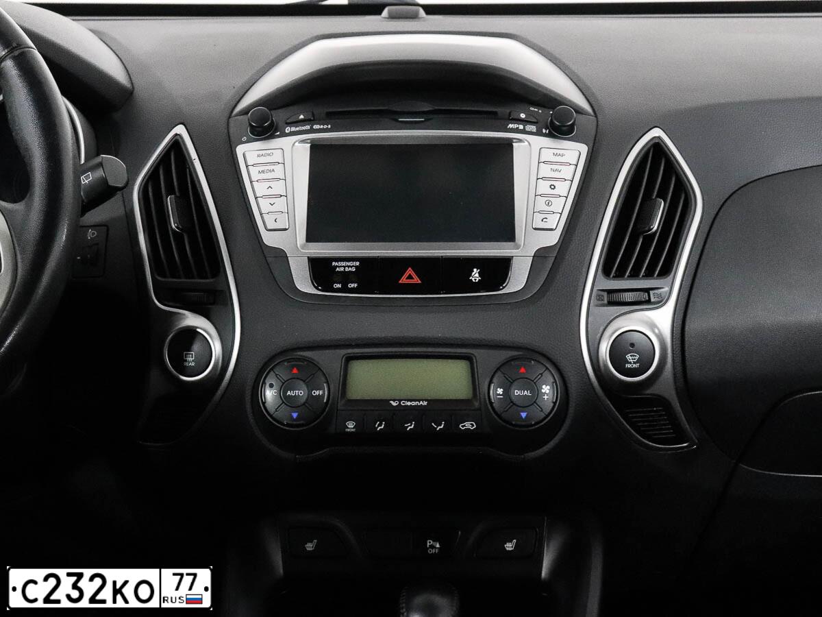 Фото автомобиля HYUNDAI IX35, 2012 — госномер С232КО77. Цвет: СЕРЫЙ