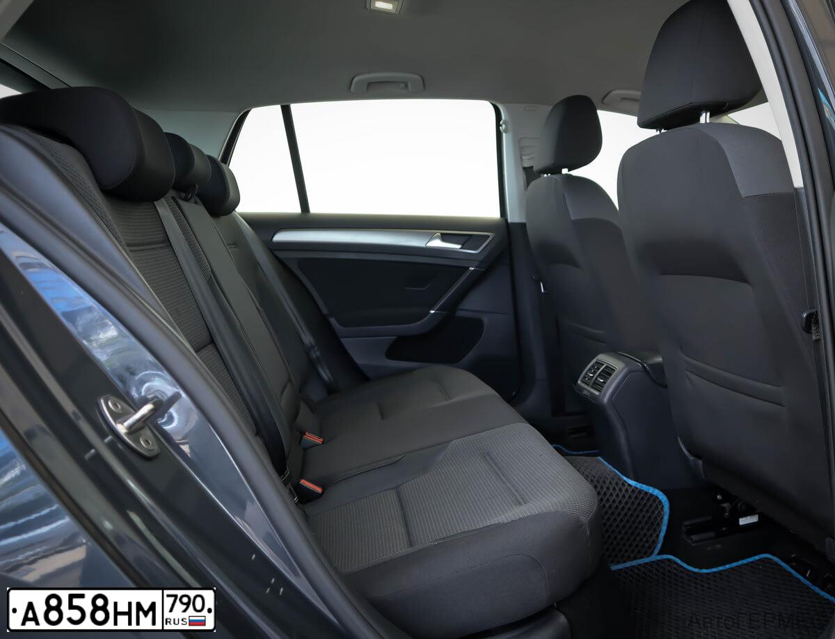 Фото автомобиля VOLKSWAGEN GOLF, 2015 — госномер Т709УА33. Цвет: СЕРЫЙ