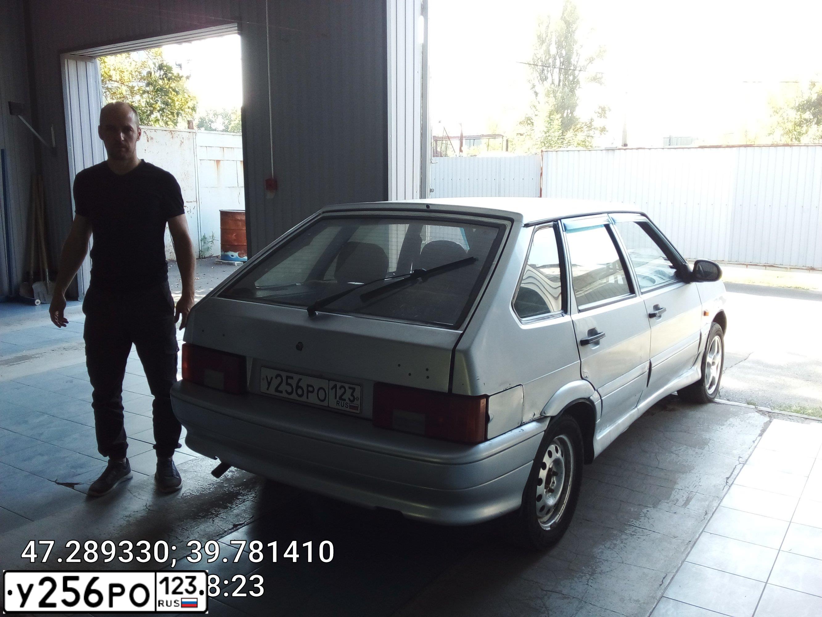 Фото автомобиля LADA 2114, 2006 — госномер С986НА761. Цвет: Серебристый