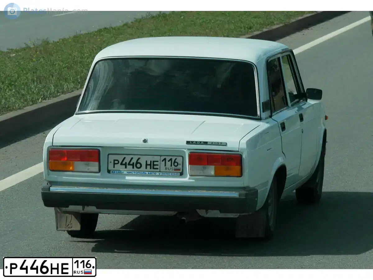 Фото автомобиля LADA 2107, 2012 — госномер Р446НЕ116. Цвет: ЯРКО-БЕЛЫЙ