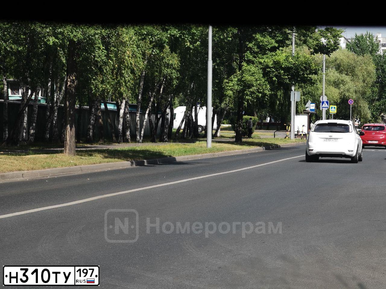 Фото автомобиля SKODA OCTAVIA, 2012 — госномер С469НЕ790. Цвет: Белый