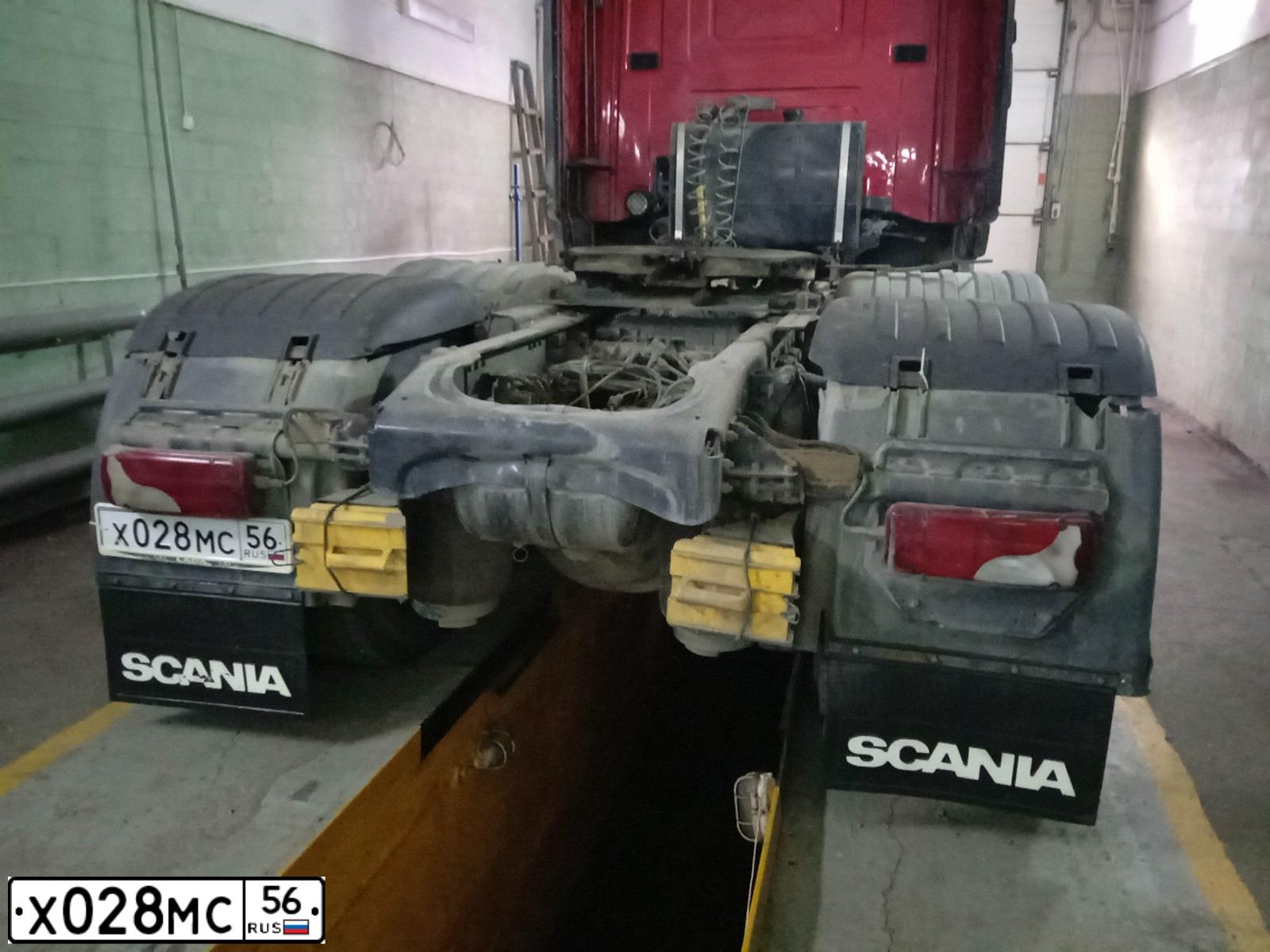 Фото автомобиля SCANIA SERIE G /4X2/, 2017 — госномер Х028МС56. Цвет: КРАСНЫЙ