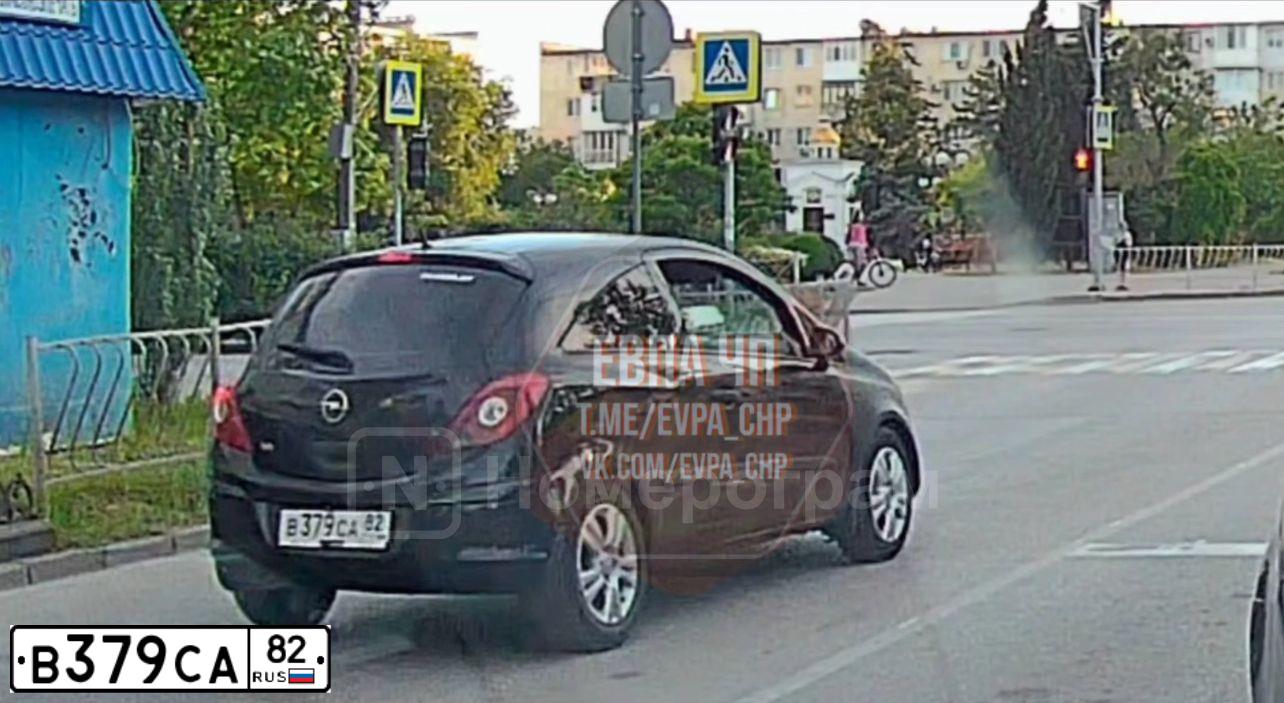 Фото автомобиля OPEL CORSA, 2007 — госномер В694УА163. Цвет: ЧЕРНЫЙ