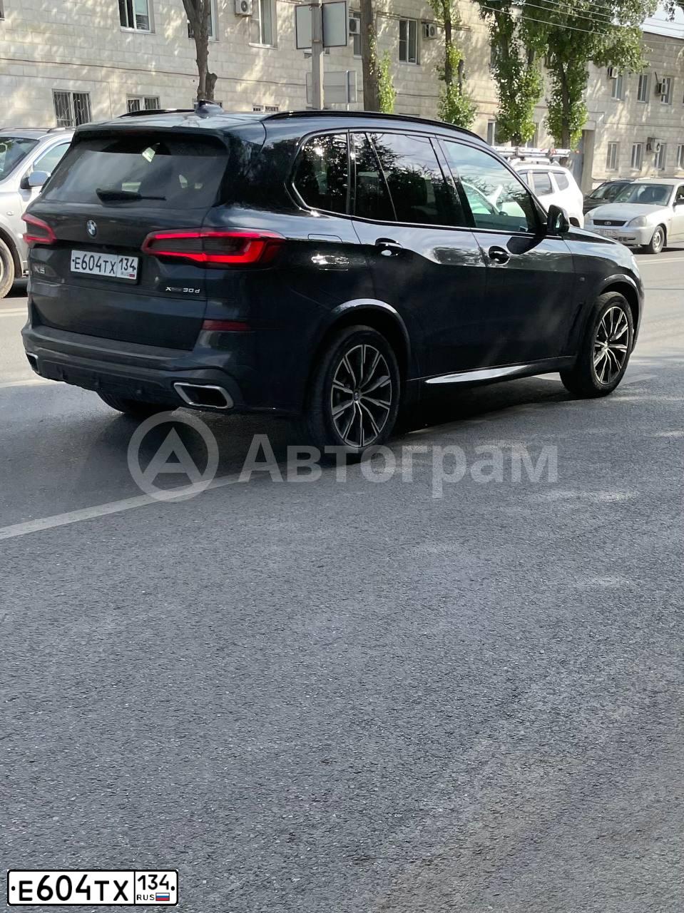 Фото автомобиля BMW X5, 2019 — госномер А073АА161. Цвет: ЧЕРНЫЙ
