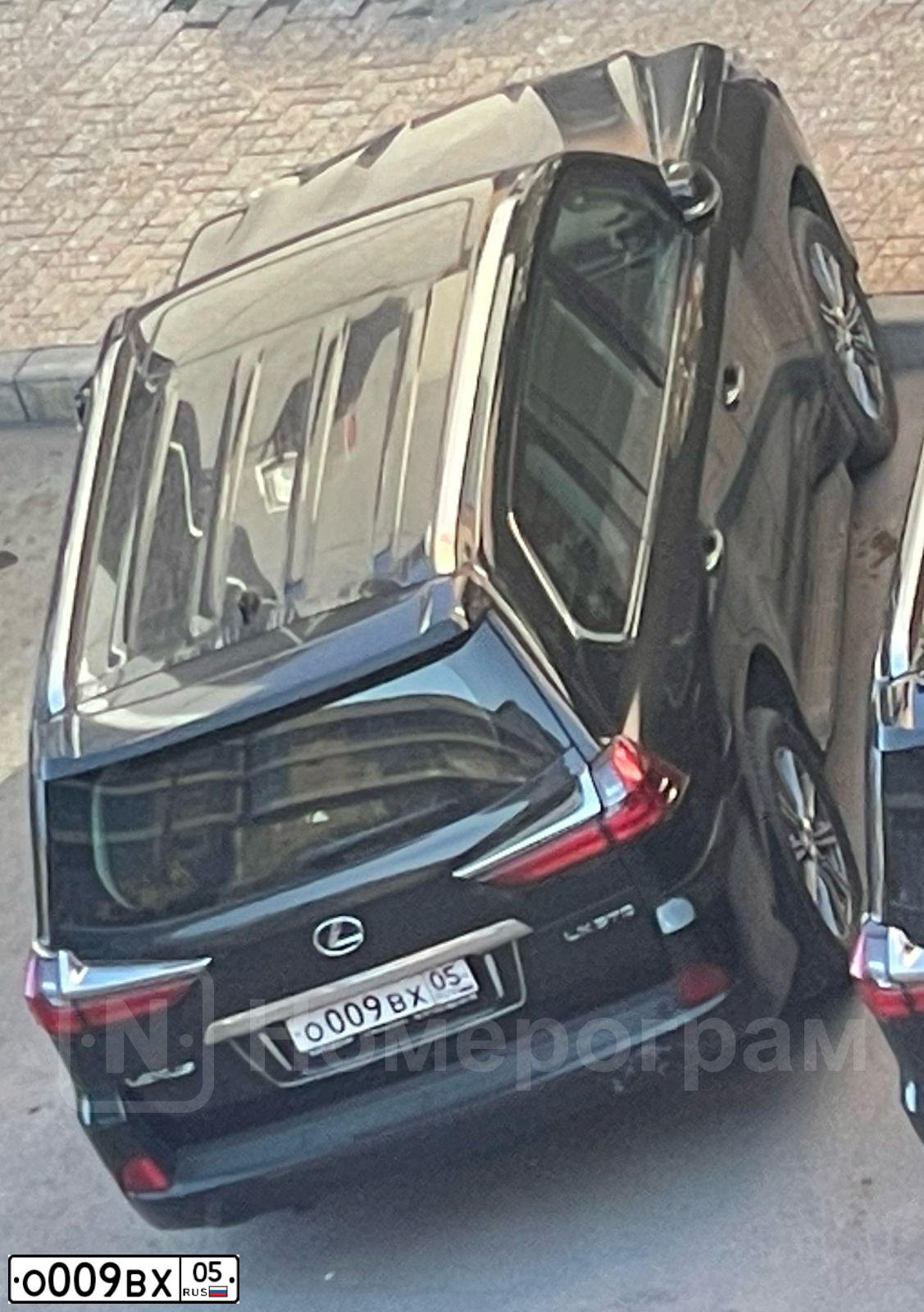 Фото автомобиля LEXUS LX, 2018 — госномер О009ВХ05. Цвет: ЧЕРНЫЙ