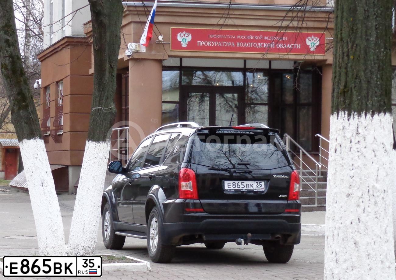 Фото автомобиля ССАНГ ЙОНГ RЕХТОN, 2012 — госномер Е865ВК35. Цвет: ЧЕРНЫЙ