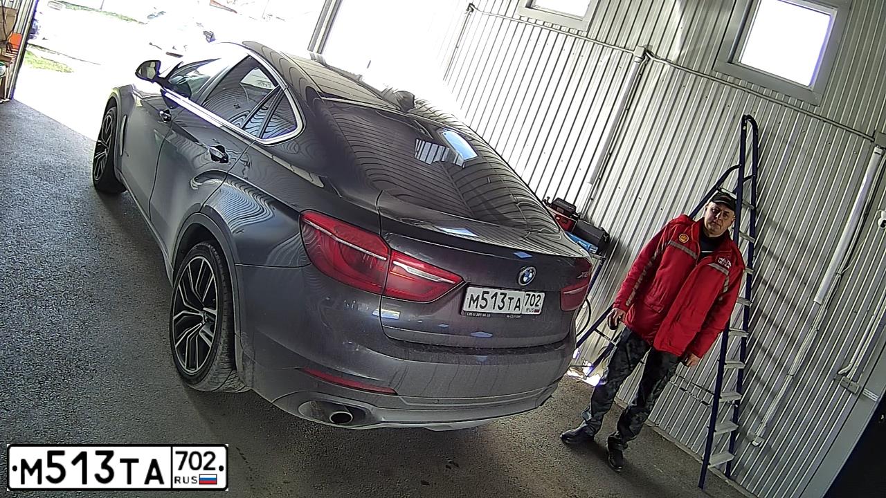 Фото автомобиля BMW X6, 2016 — госномер Х800ВК102. Цвет: СЕРЫЙ
