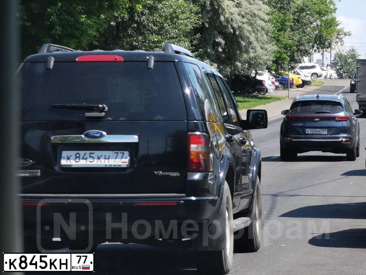 Фото автомобиля FORD EXPLORER, 2006 — госномер К845КН77. Цвет: ЧЕРНЫЙ