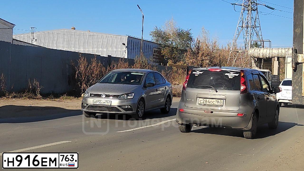 Фото автомобиля LADA PRIORA, 2012 — госномер Х107ТК763. Цвет: СИНЕ- ЧЕРНЫЙ