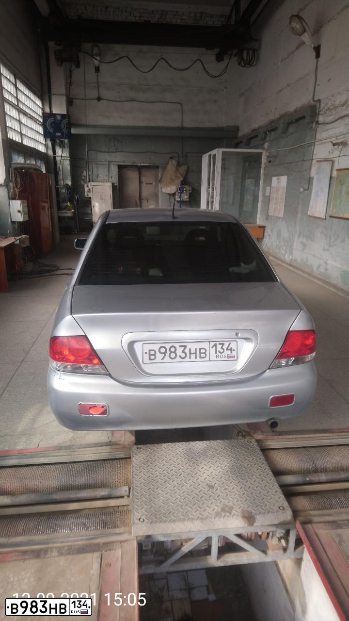 Фото автомобиля MITSUBISHI LANCER, 2007 — госномер В983НВ134. Цвет: серебристый
