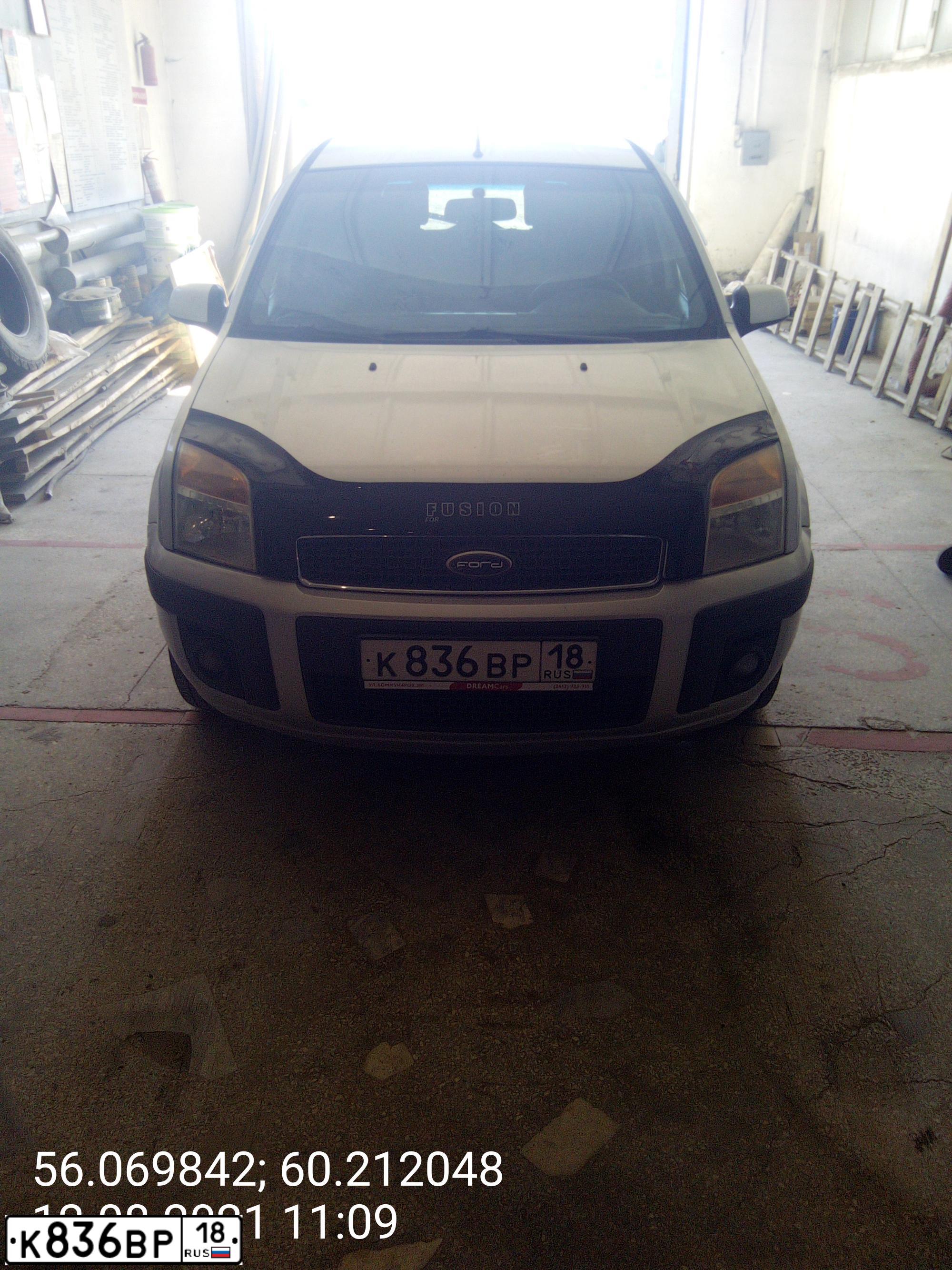 Фото автомобиля FORD FUSION, 2006 — госномер С110КЕ177. Цвет: Серебристый
