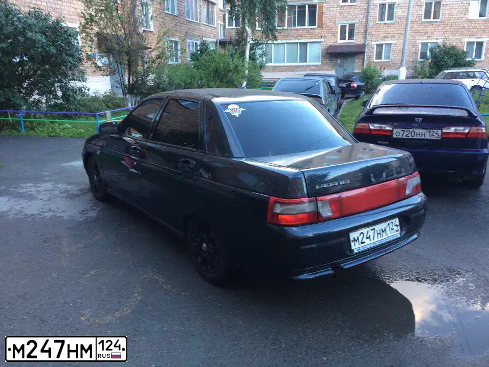 Фото автомобиля LADA 2110, 2007 — госномер В643ТА124