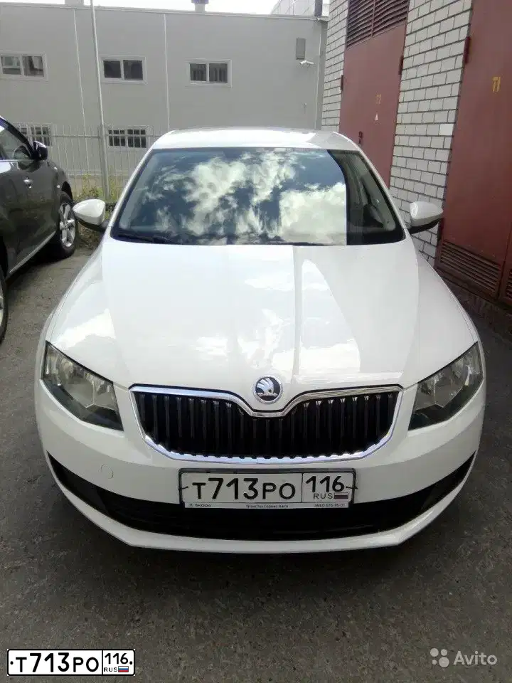 Фото автомобиля SKODA OCTAVIA, 2013 — госномер Т878ХС116. Цвет: серебристый