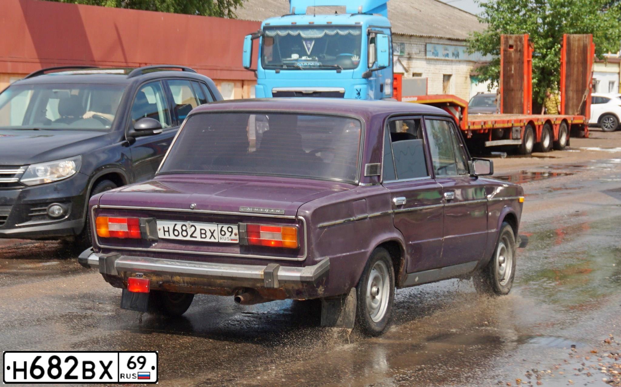 Фото автомобиля LADA 2106, 2000 — госномер Н682ВХ69. Цвет: ФИОЛЕТОВЫЙ